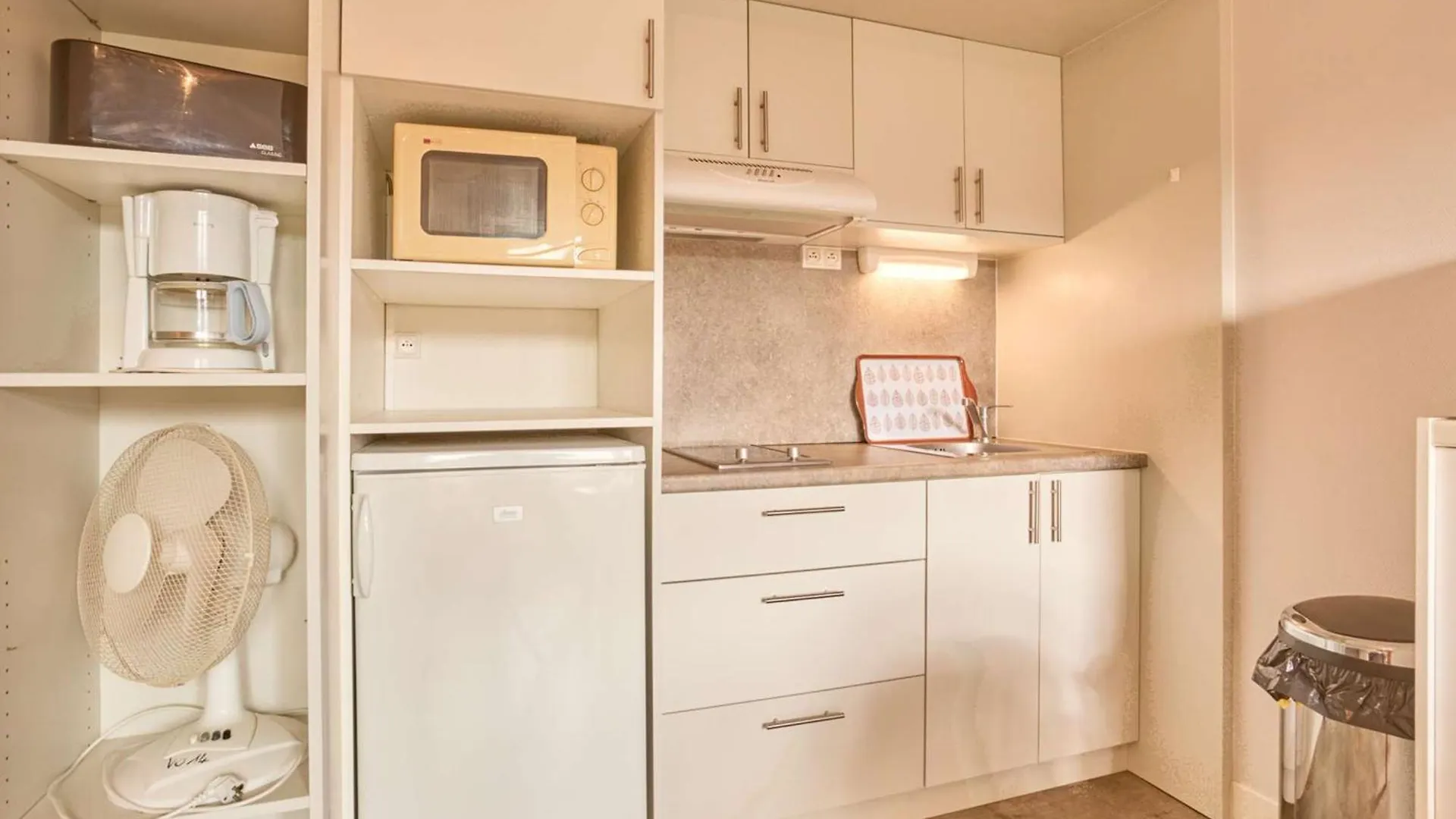Appartement Studio Renove Avec Balcon Sud A Barbotan - Fr-1-841-16